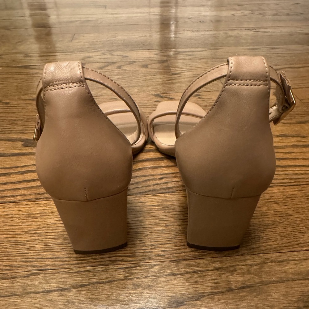 Naturalizer 27 Edit Nude Leather Ankle Strap Block Heel Sandals Size 9.5M - Picture 7 of 8